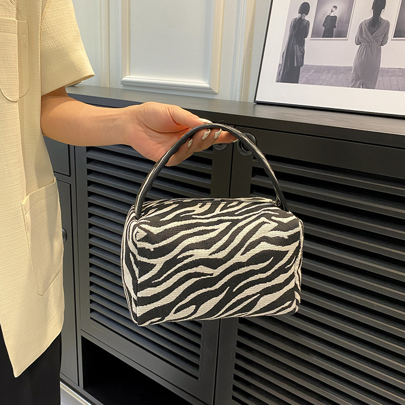 Leopard Makeup Bag Luxury  Lar - Luxury Skincare & Spa Photos review and price